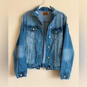 Judy Blue Distressed Denim Jacket Size Medium